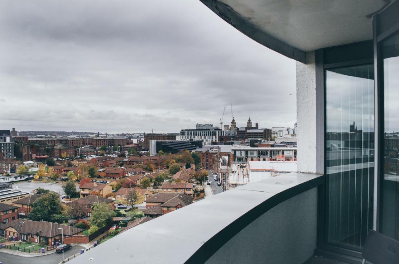 Serviced Apartment In Liverpool City Centre - Free Parking - Balcony - By Happy Days Exterior photo
